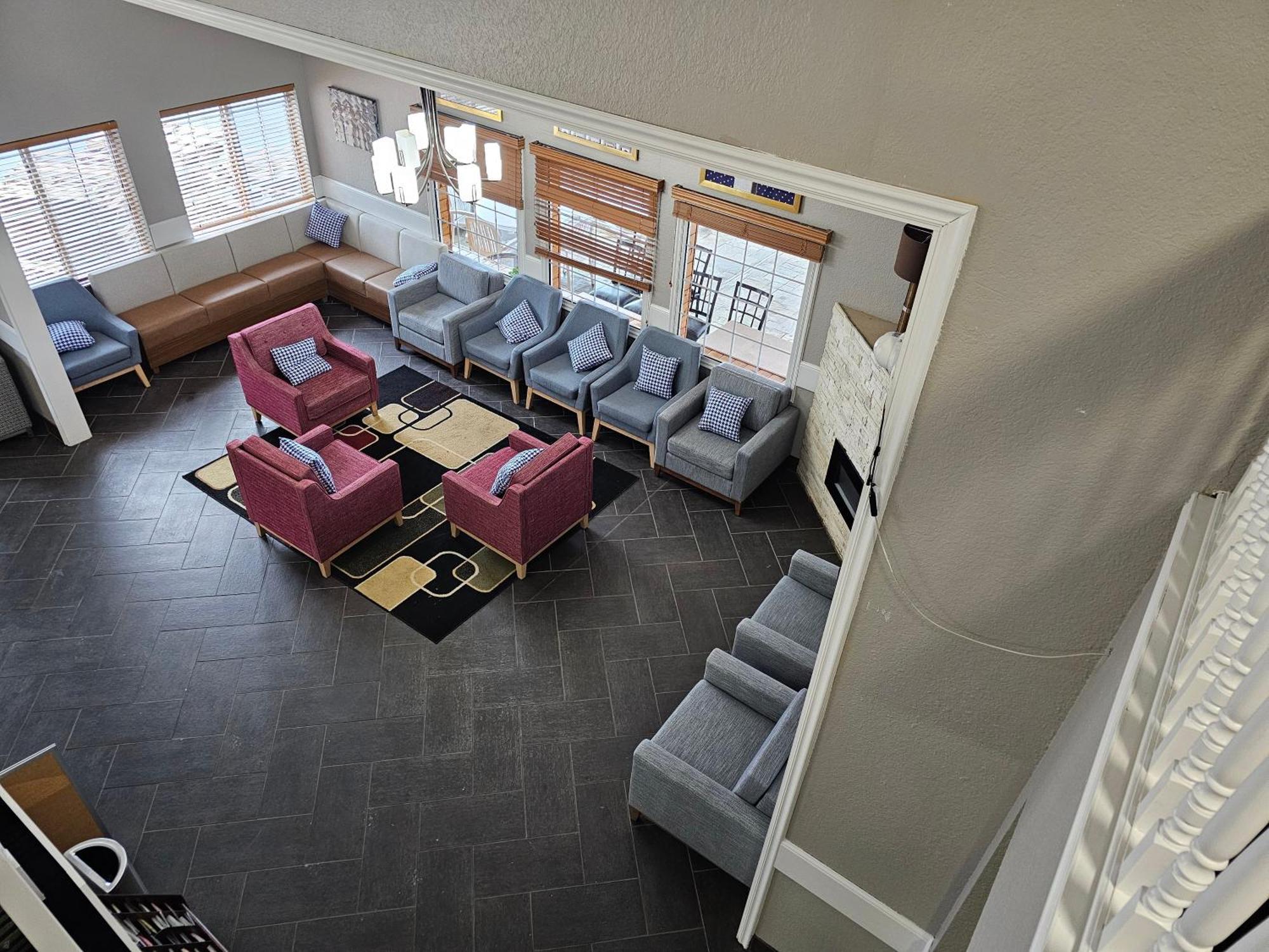 Pioneer Inn & Suites Grinnell Kültér fotó