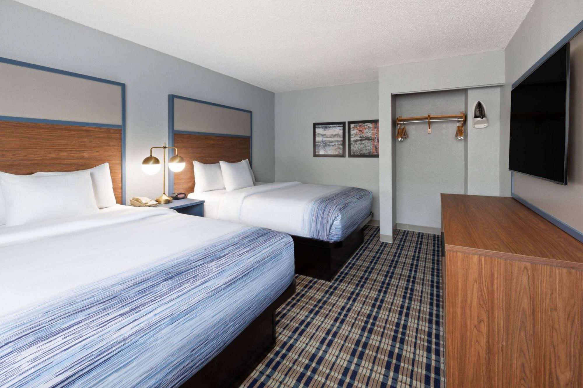 Pioneer Inn & Suites Grinnell Kültér fotó
