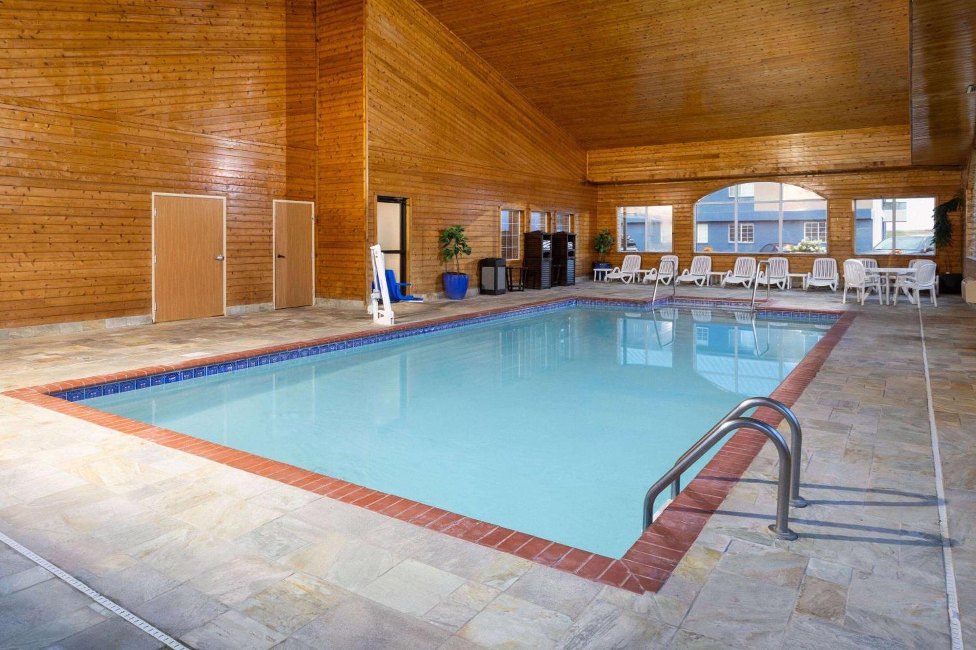 Pioneer Inn & Suites Grinnell Kültér fotó